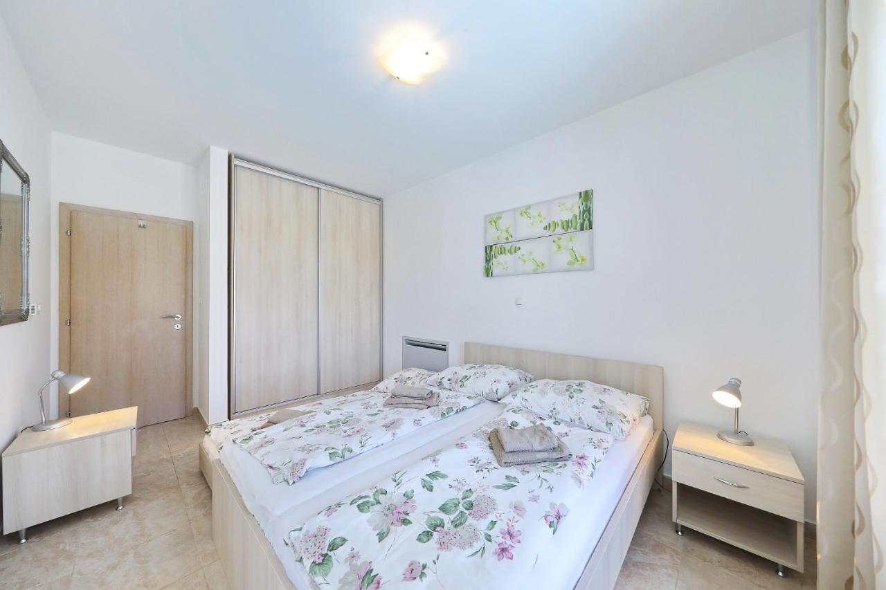 Apartments Punta Privlaka  Extérieur photo