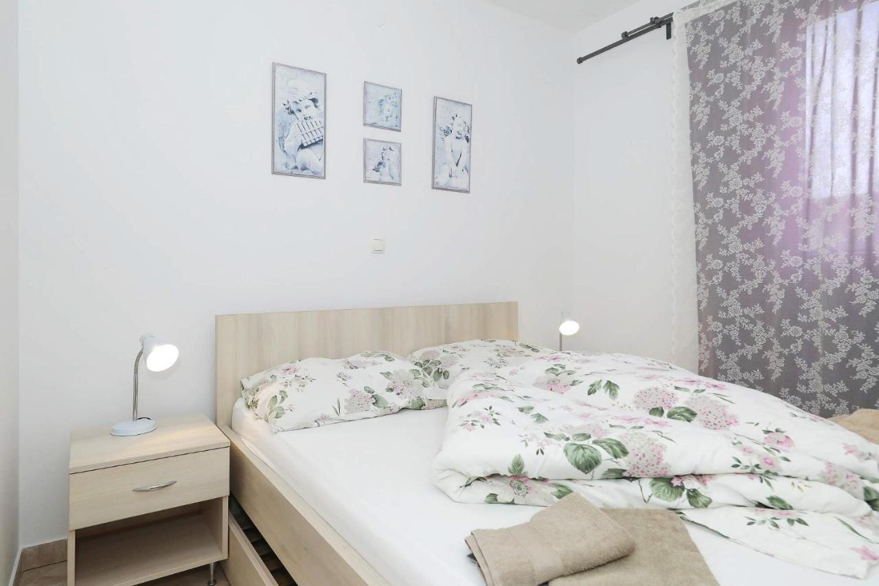Apartments Punta Privlaka  Extérieur photo